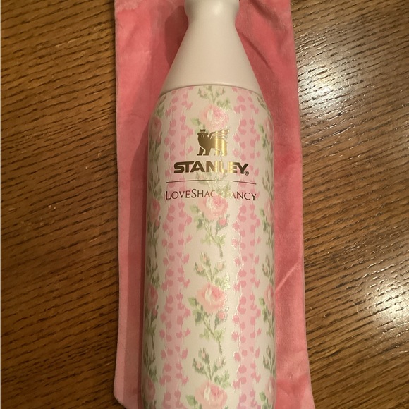 COPY - New Stanley x LoveShackFancy All Day Slim Bottle 20 Oz Pink Blooming Hei… - Picture 5 of 5